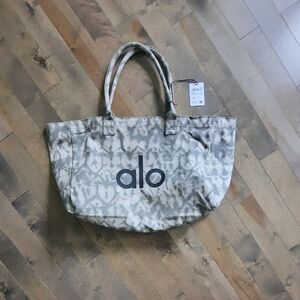 Alo Canvas Tote Grey tiedye